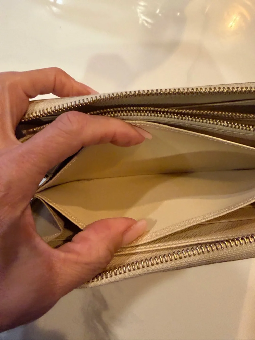 Louis Vuitton Damier Azur Zip-Around Wallet in White and Gray - Picture 11 of 12